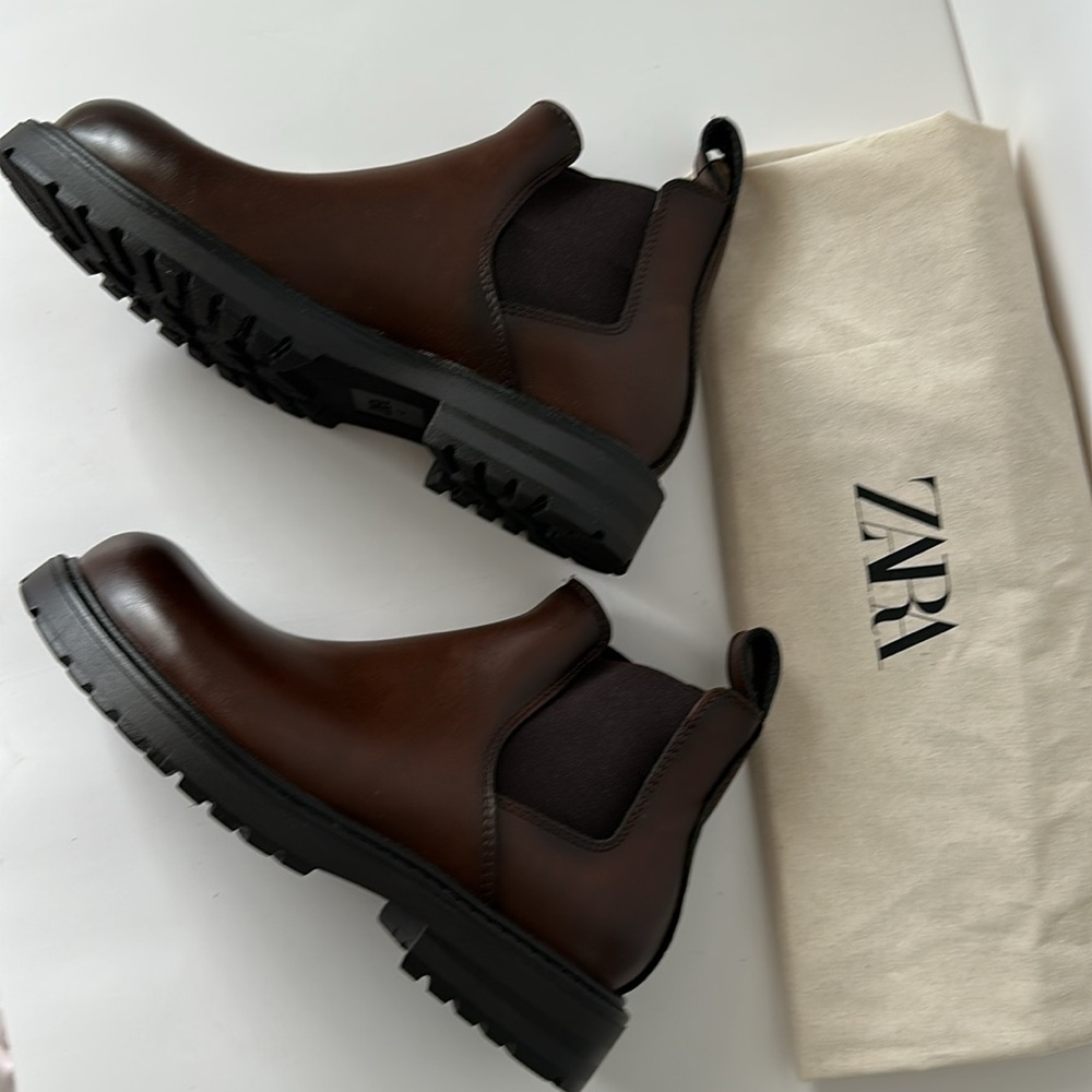 Zara Men's Dark Brown Chelsea Style Ankle Boots - Picture 9 of 17